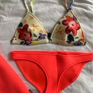 Triangl swim Missy top and bottoms with bag